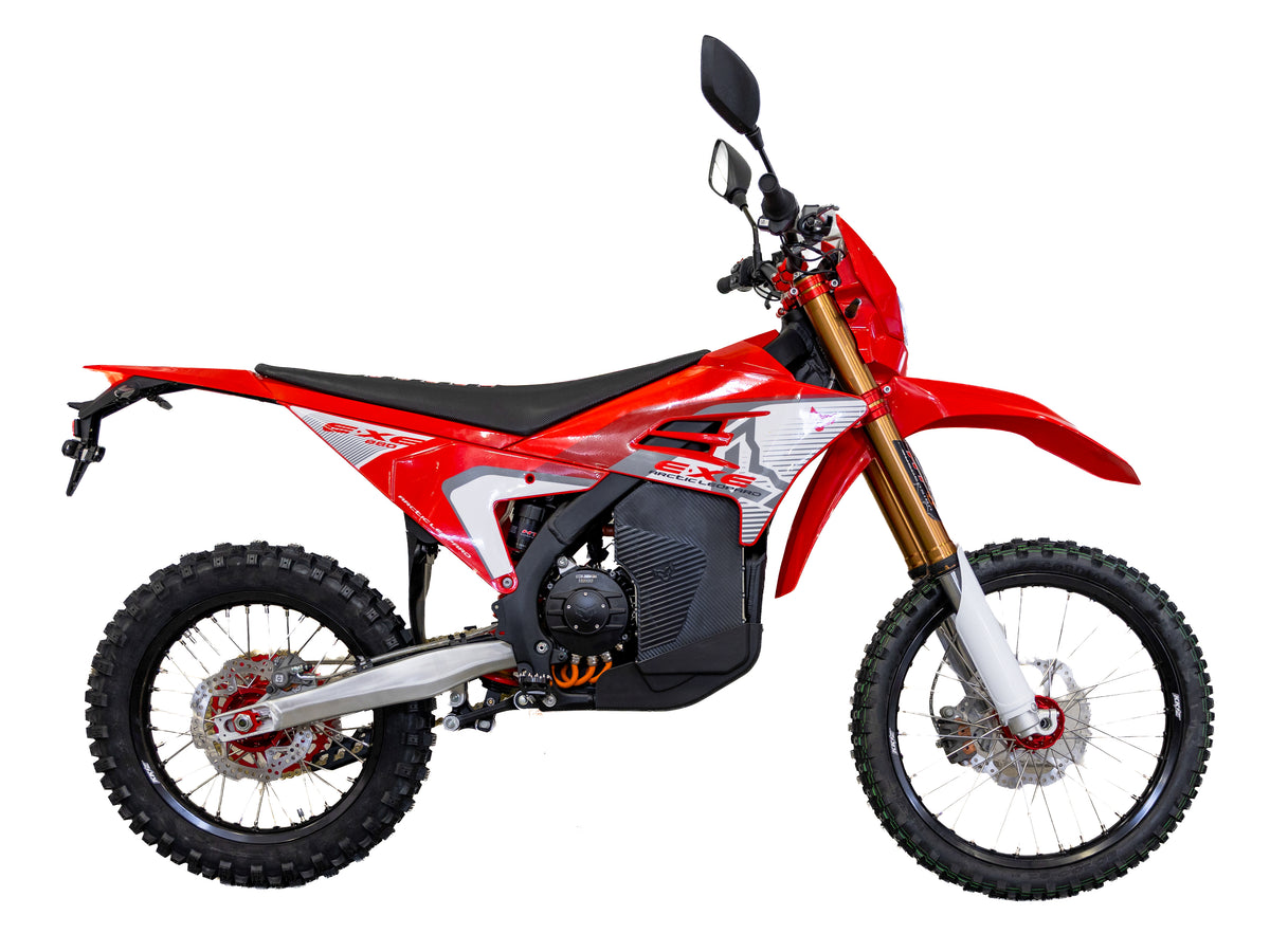 AArctic Leopard EXE 880 L3e homologierte, rot