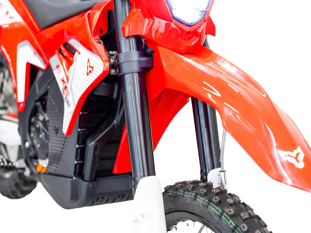 Arctic Leopard E-XE 800, хомологирана, червено