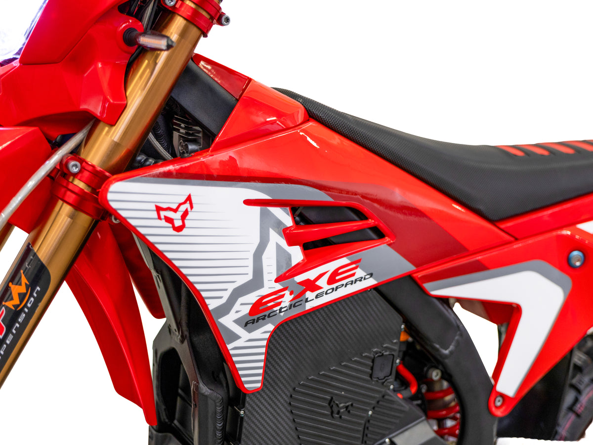 AArctic Leopard EXE 880 L3e homologierte, rot