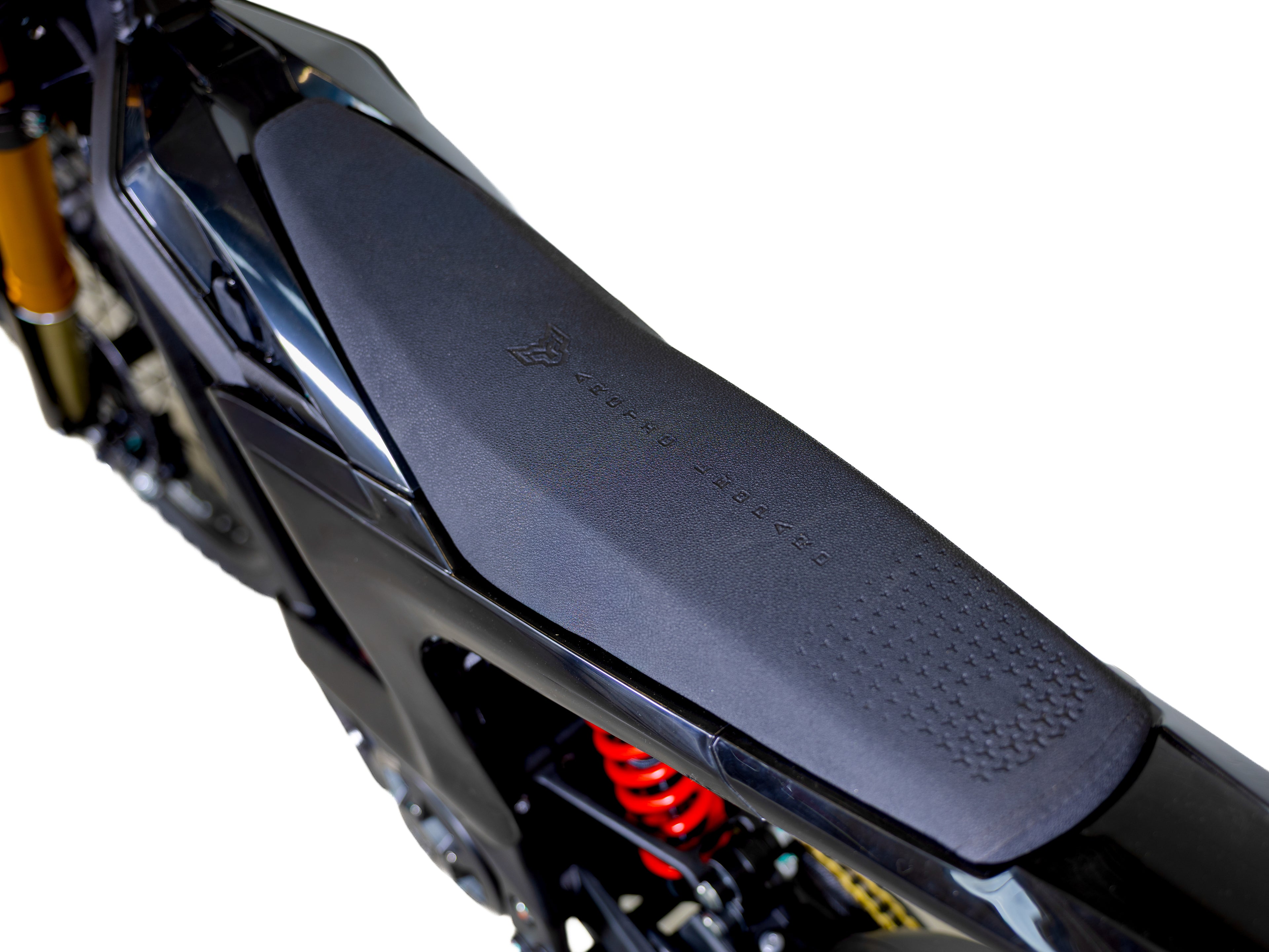 Arctic Leopard XE PRO R L1e – versión homologada
